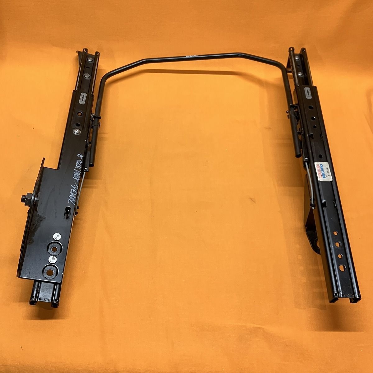 R32スカイライン用　レカロシートレール正規品運転席用 R32スカイライン用 レカロシートレール正規品運転席用 RECARO