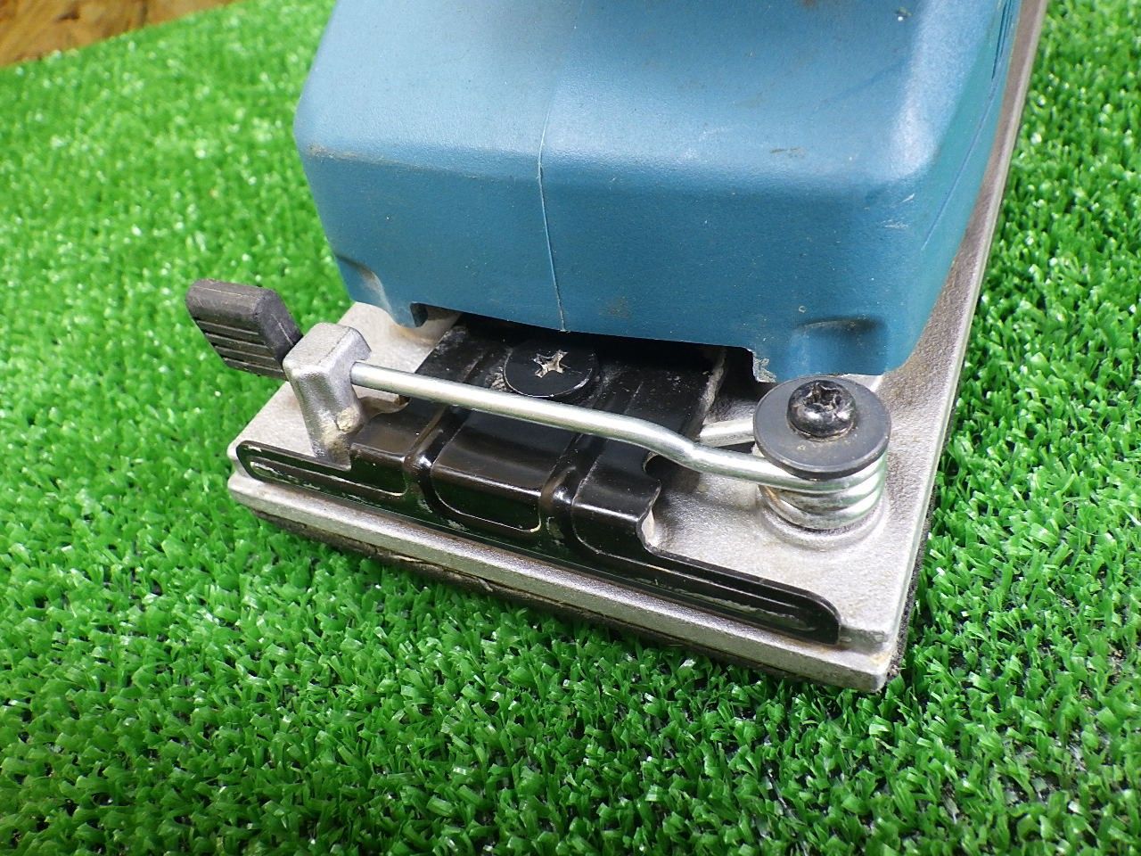 DIYにも マキタ 仕上サンダ ペーパー寸法 93×228mm BO3710 コード式 電動工具 makita 品