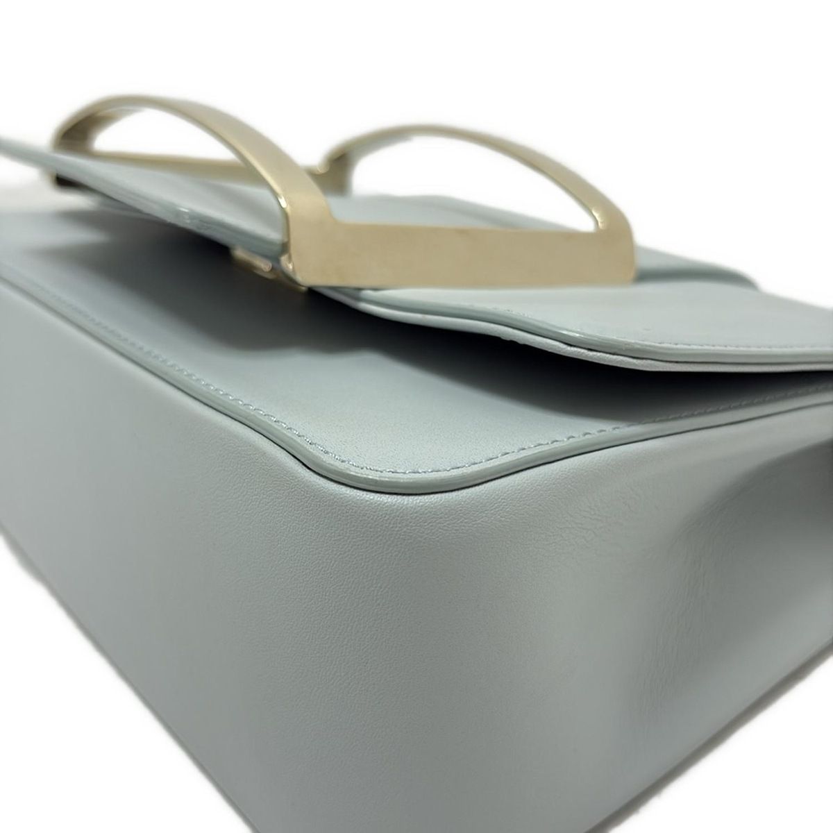 RogerVivier(ロジェヴィヴィエ) ショルダーバッグ美品 - ライト