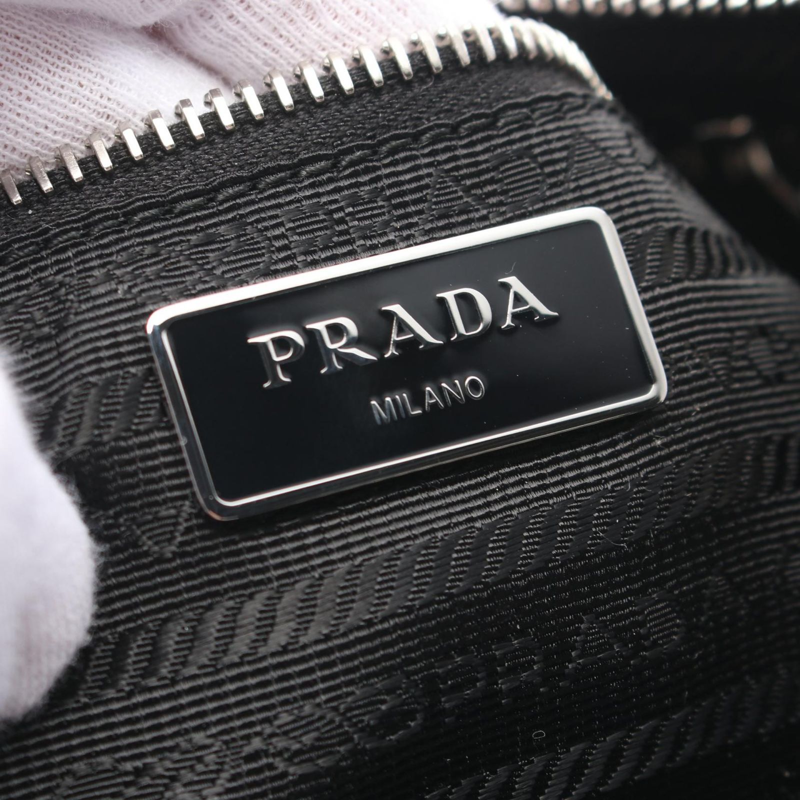 プラダ PRADA