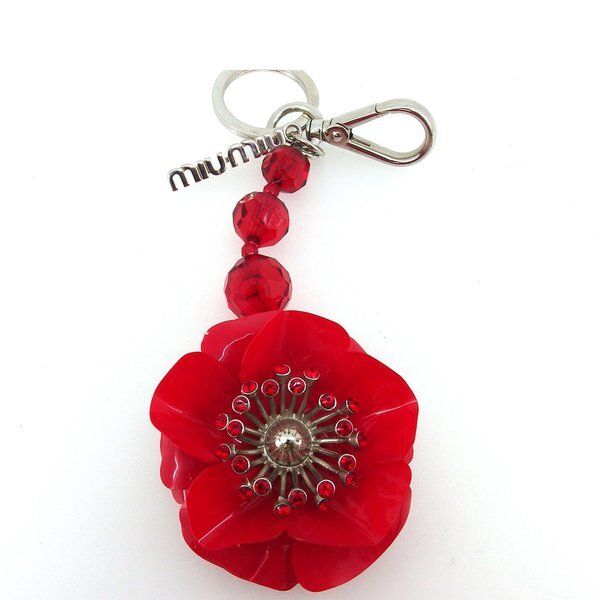 【BIGお買い物ラリー★30%OFFセール中】ミュウミュウ MIUMIU キーホルダーフラワー 花 ラインストーン付き レッド シルバー レディース 中古 ミュウミュウ MIUMIU キーホルダー フラワー 花 ラインストーン付き