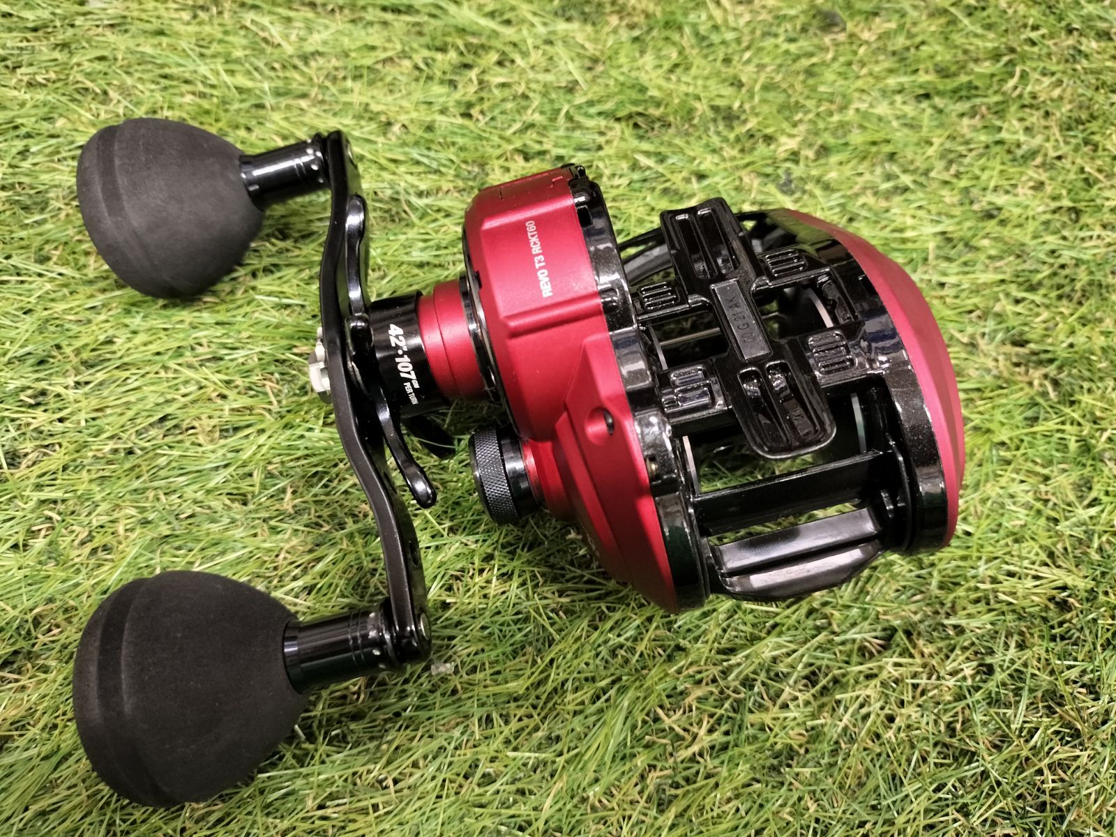 Y アブガルシア レボ トロ ロケット 60 Abu Garcia REVO TORO ROCKET