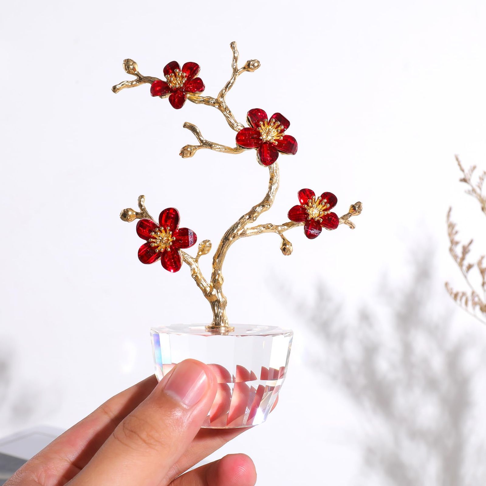 新品 紅梅 梅の花 K9 クリスタル ガラスフラワー 置物 誕生日プレゼント花 女性 人気 結婚記念日プレゼント 結婚祝い バレンタインデー 彼女 妻 母への贈り物 美しい 簪 綺麗 花よりもなお美しく咲く 華 簪 かんざし 作家 榮
