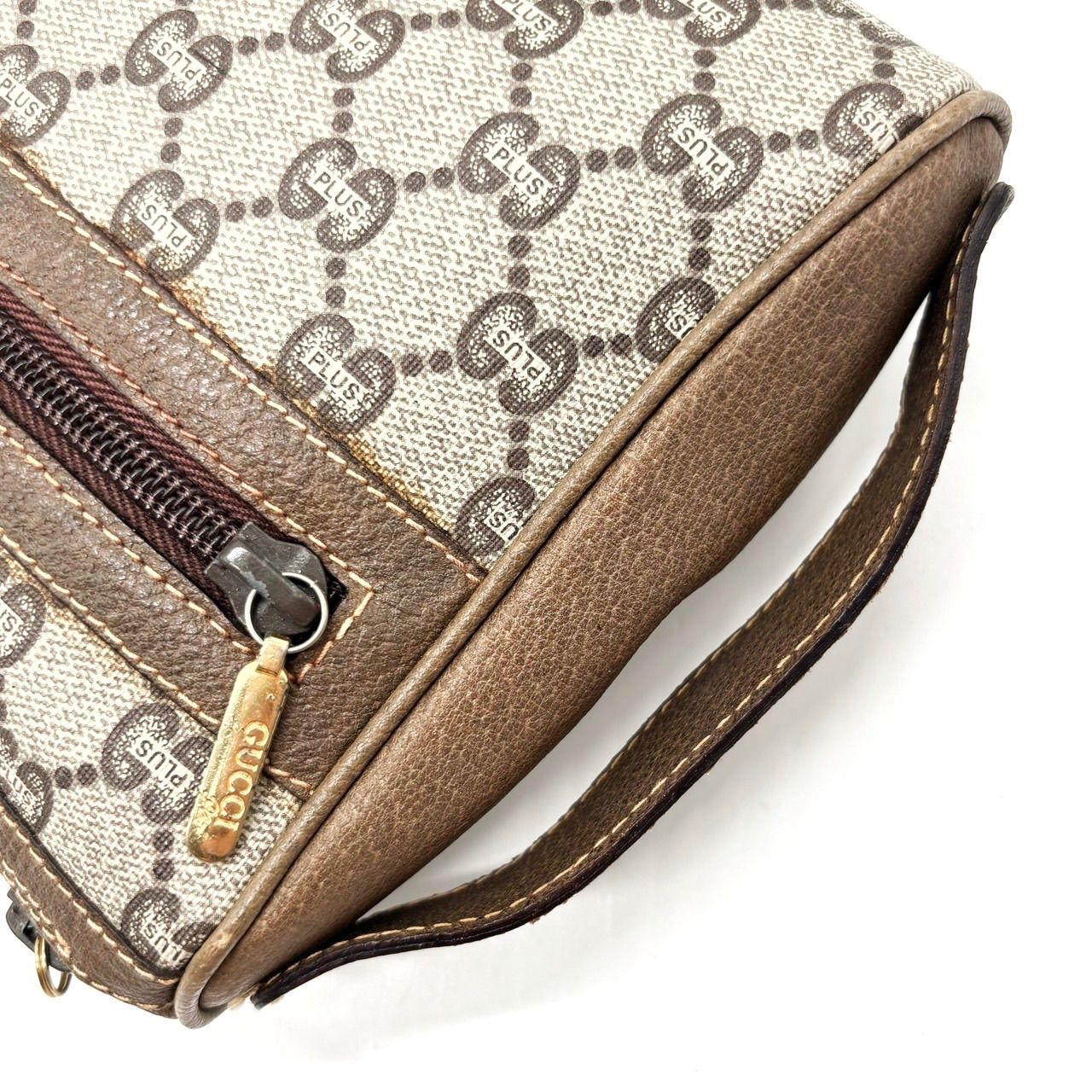 良品】 GUCCI グッチ クラッチバッグ ポーチ GG柄 PVC レザー ベージュ