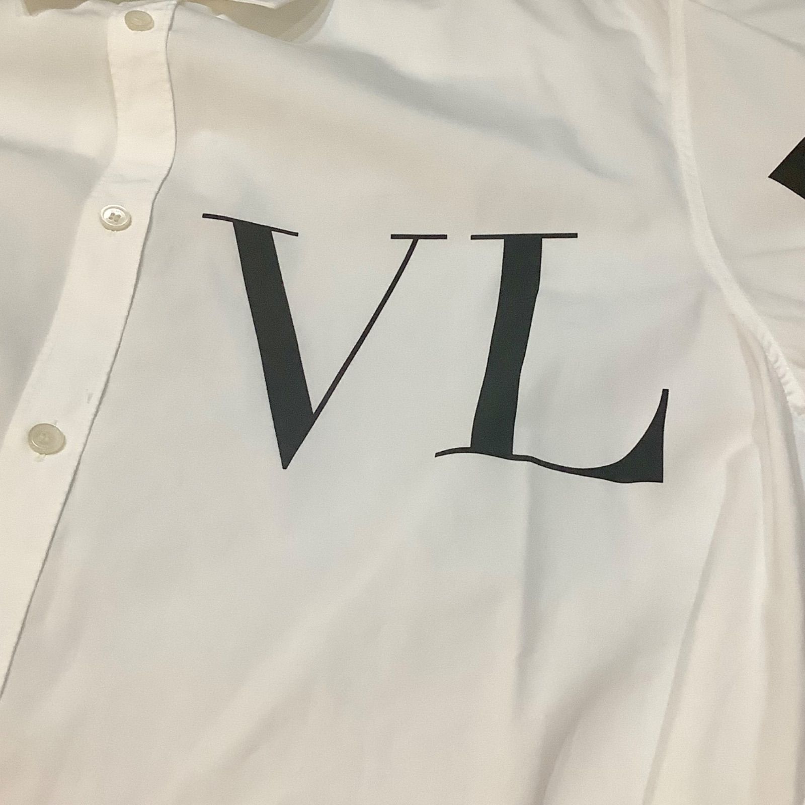 VALENTINO ロゴプリント 長袖シャツ 新品】VALENTINO ドリーマーズVロゴプリント 長袖シャツ - メルカリ