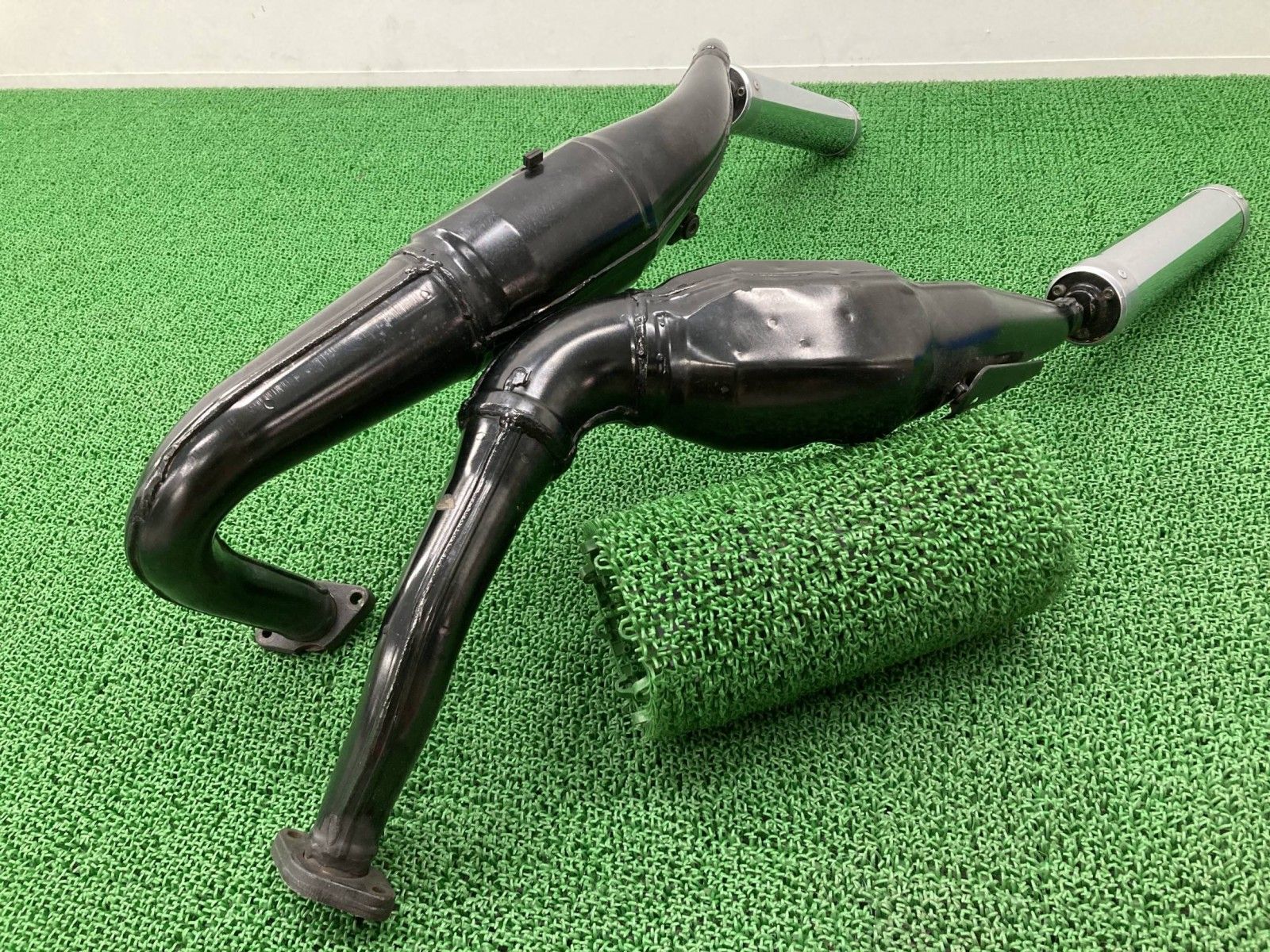 TZR250SPR チャンバーマフラー 左右 3XVC 3XV8 ヤマハ 純正 3XVC 3XV8 型 機能的問題なし コケキズ無し 品薄 Ep BRIGHTFACE_UK