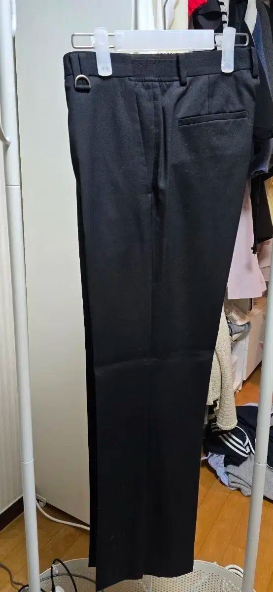 질슈트어트 マン ブラック 밴딩 スラックス ズボン