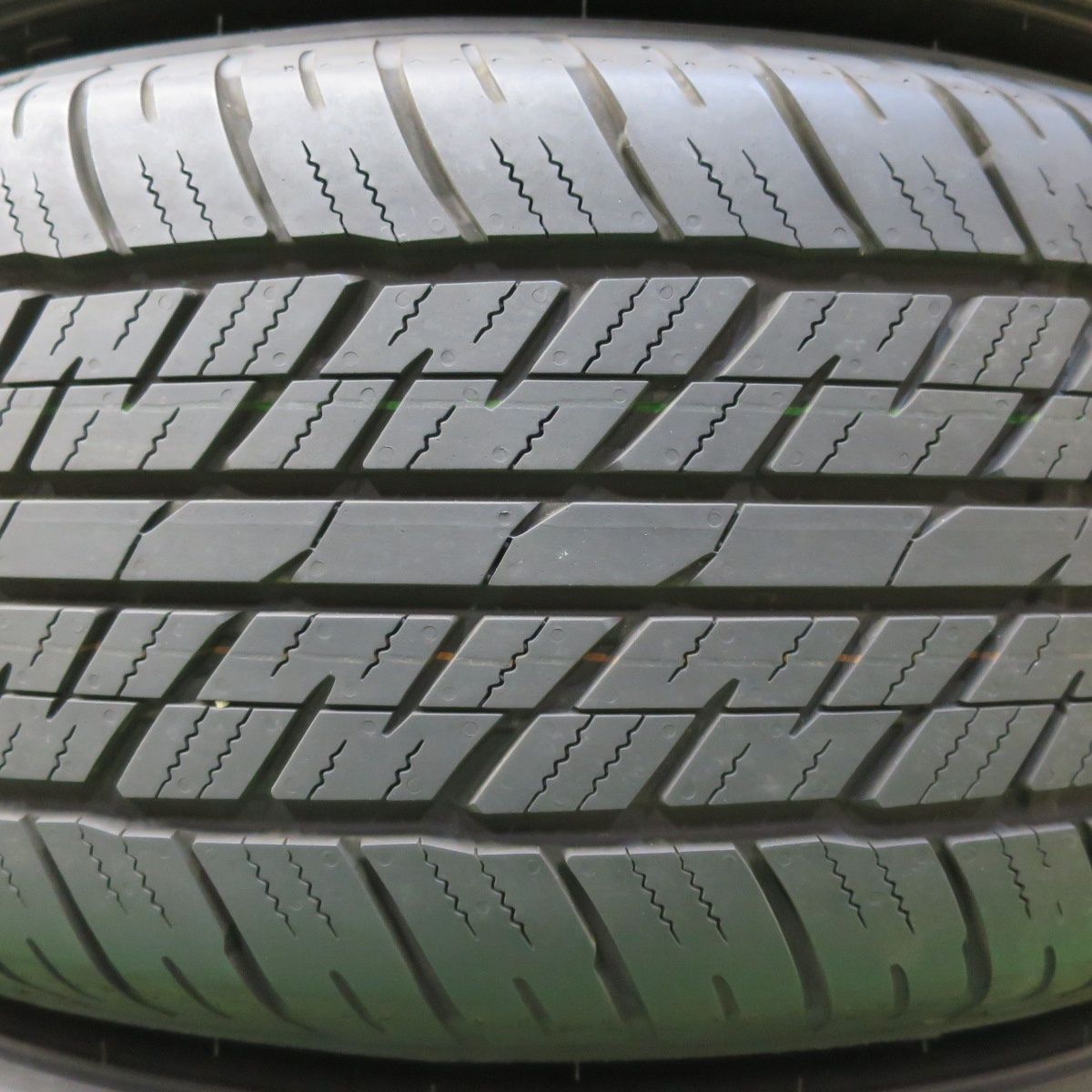 送料無料* 新車外し！24年☆トヨタ ランクル 250 VX 純正 265/65R18 