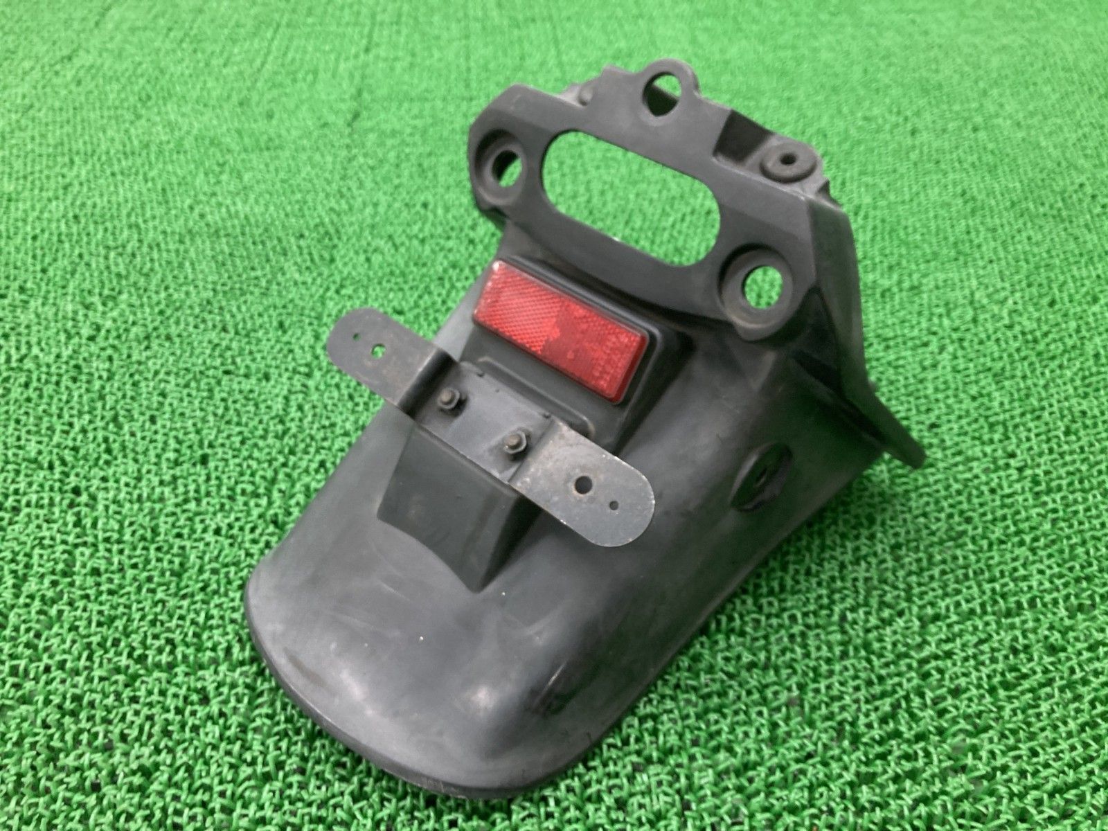 赤字超特価，100%新品 ゼファー1100 リアフェンダー 35023-1335/35023-1336 カワサキ 純正 ZR1100A ZRT10A 35023-1335 リフレクター 品薄 【中古】 92 カウル・フェンダー