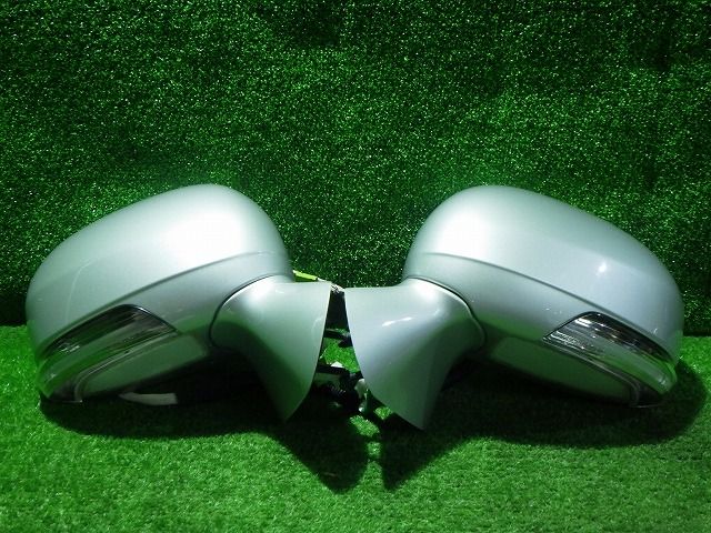 クラウン　DBA-GRS200 右ドアミラー　サイドミラー A03662-A) クラウン (GRS200) 右ドアミラー 右サイドミラー ブラック