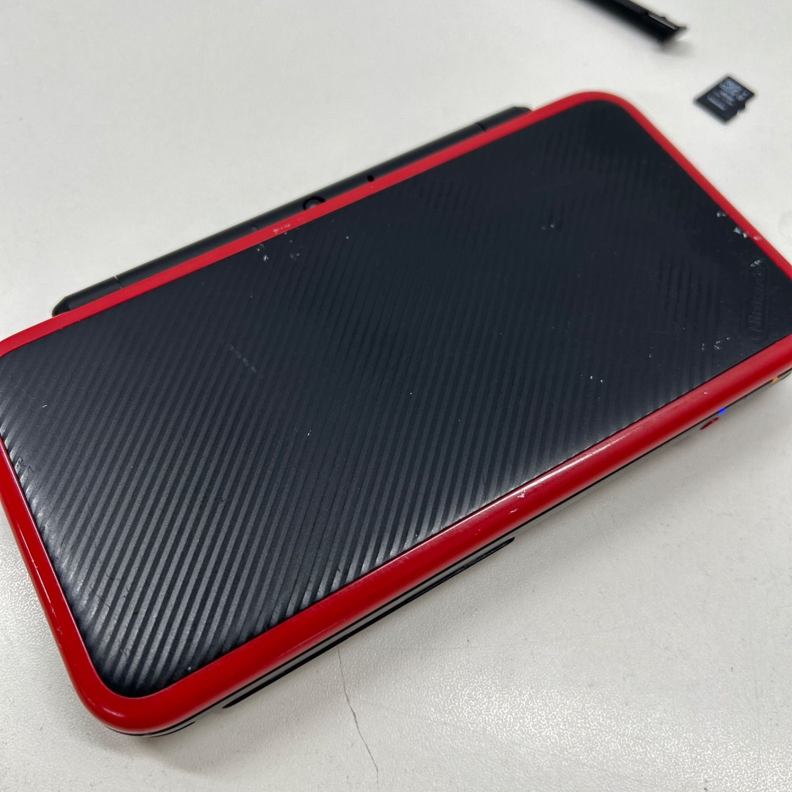 Newニンテンドー2DS LL ブラック×レッド JAN-001 ACアダプター、SD  