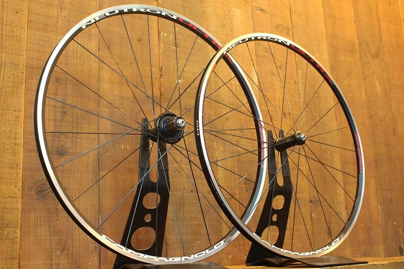 カンパニョーロ CAMPAGNOLO ニュートロン ウルトラ NEUTRON ULTRA アルミ クリンチャー ホイールセット シマノ11s  ナローリム 15C 【芦屋店】 - メルカリ