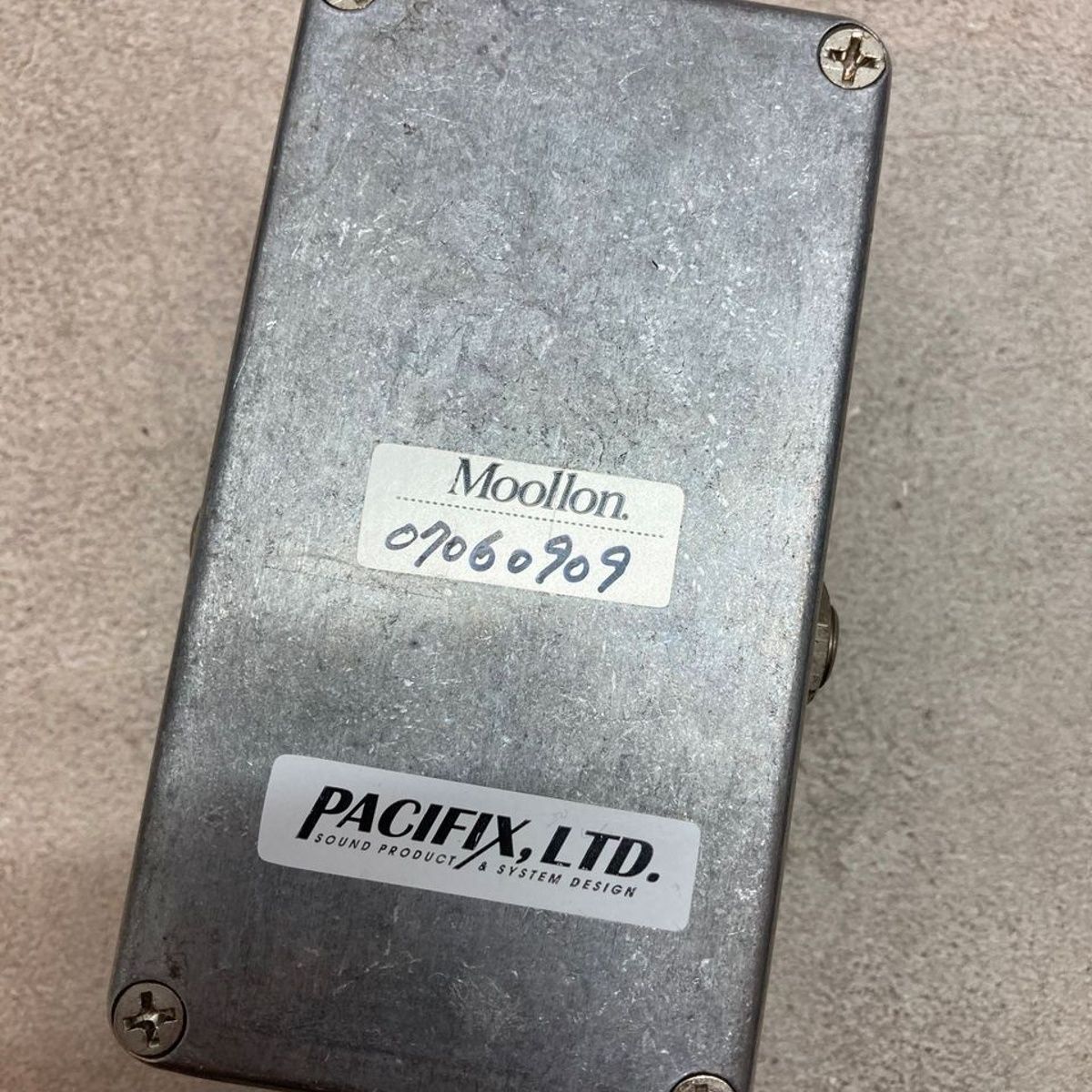 三重本店】【楽器】 中古 Moollon | ムーロン エフェクター Compressor