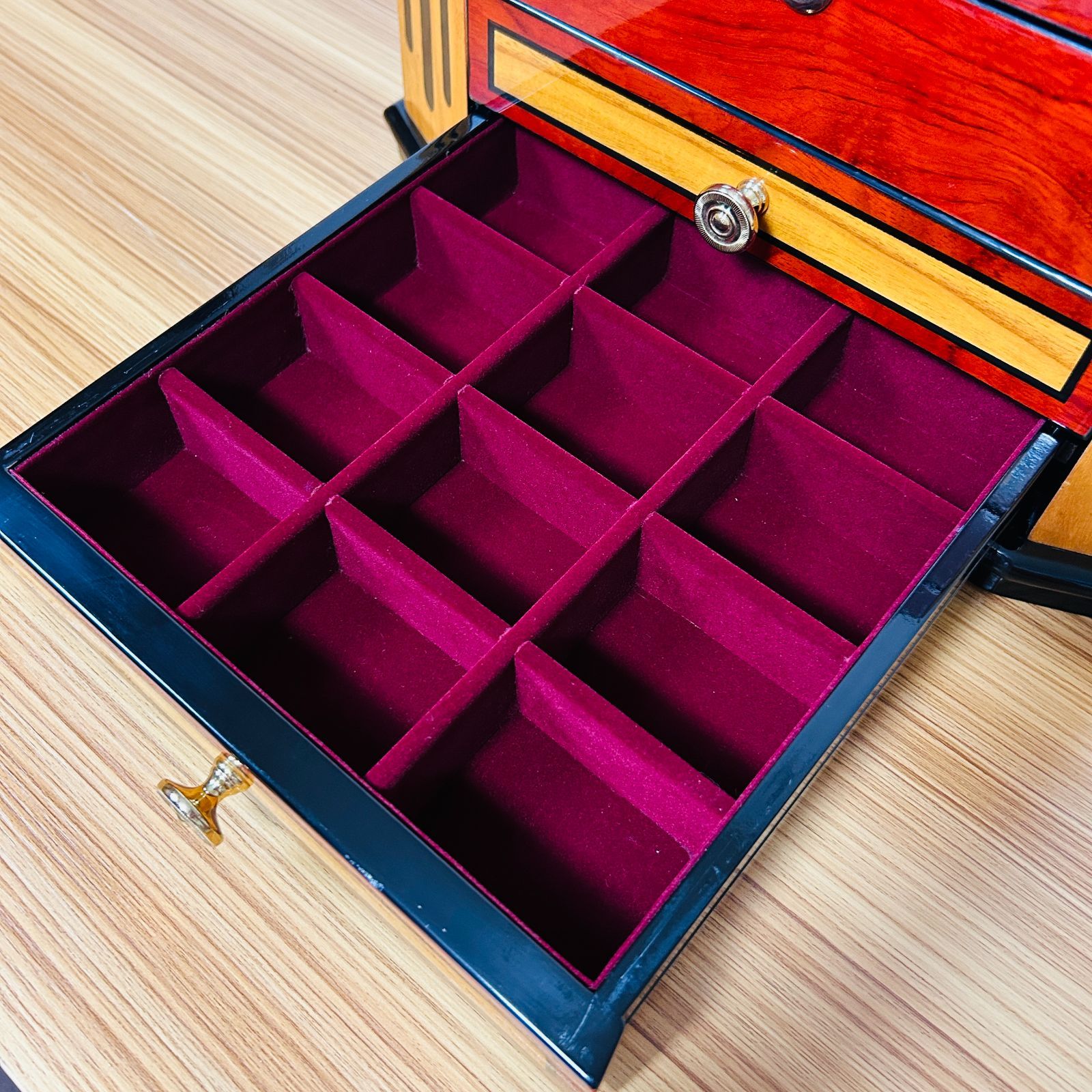 大型 木製ジュエリーボックス