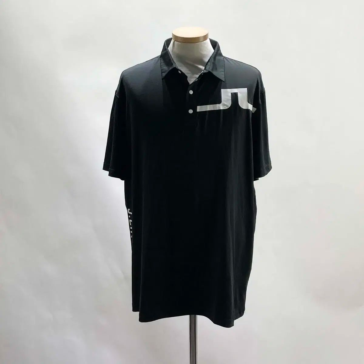 【雷市場（ポンジャン）商品韓国直送】リンドバーグ メンズゴルフ半袖Tシャツ 黒 105 ジンの感覚