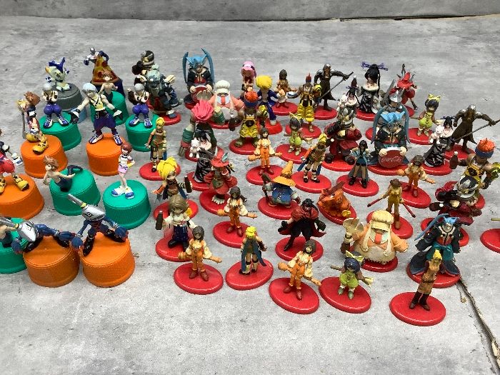 W2a 大量 ペットボトルキャップ ゲームキャラクター まとめて コカ・コーラー フィギュア