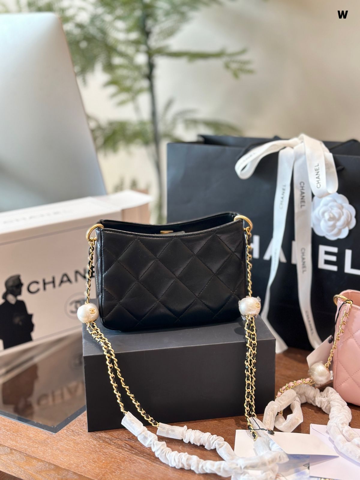 今日特価】シャネル CHANEL 24 ss パール調節ボールハンドバッグ