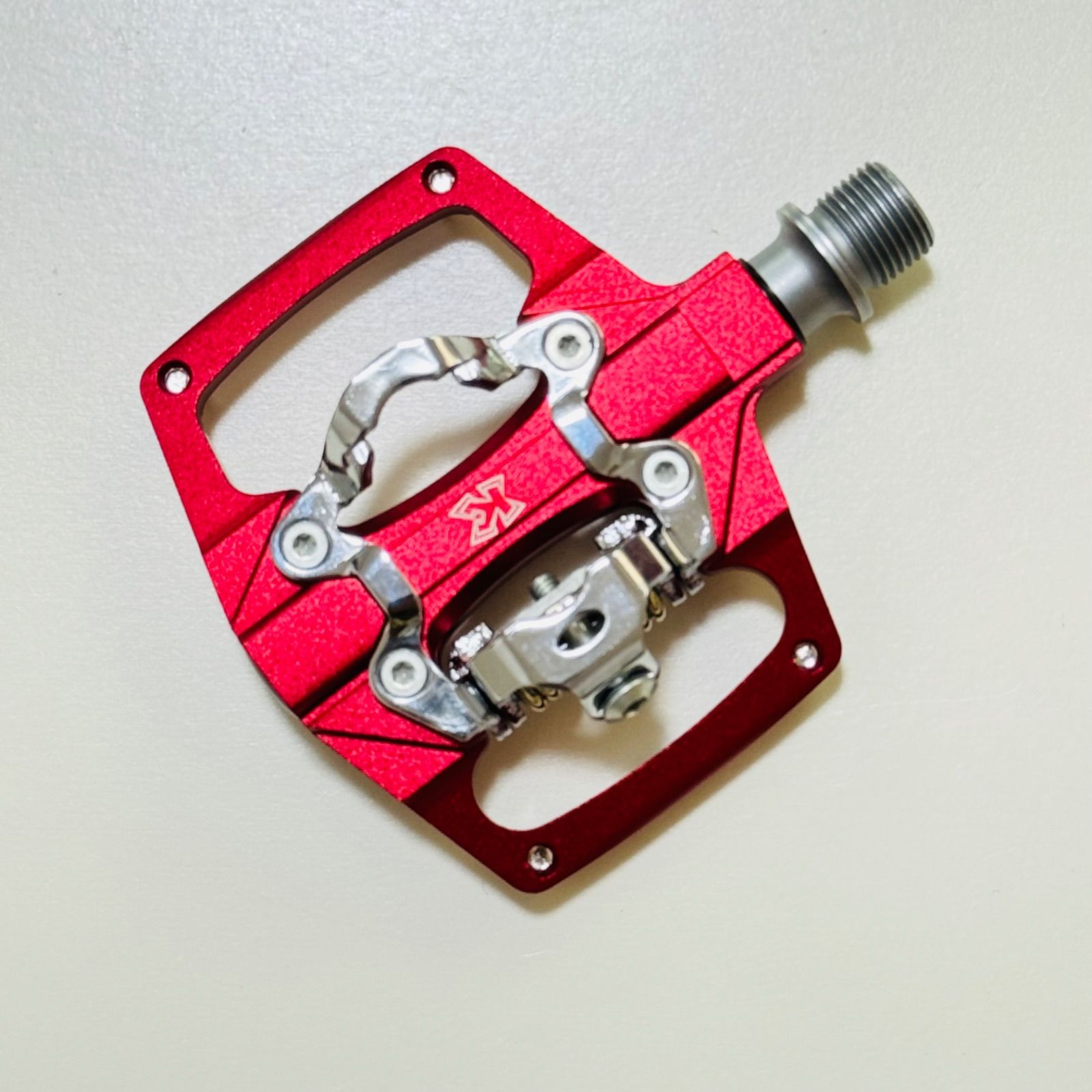 KCNC ケーシーエヌシー クリップレスプラットフォームペダル KPED09 レッド