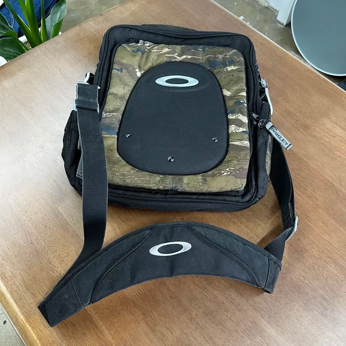 OAKLEY デジタル 3WAY ブリーフケース バックパック ビジネスバッグ