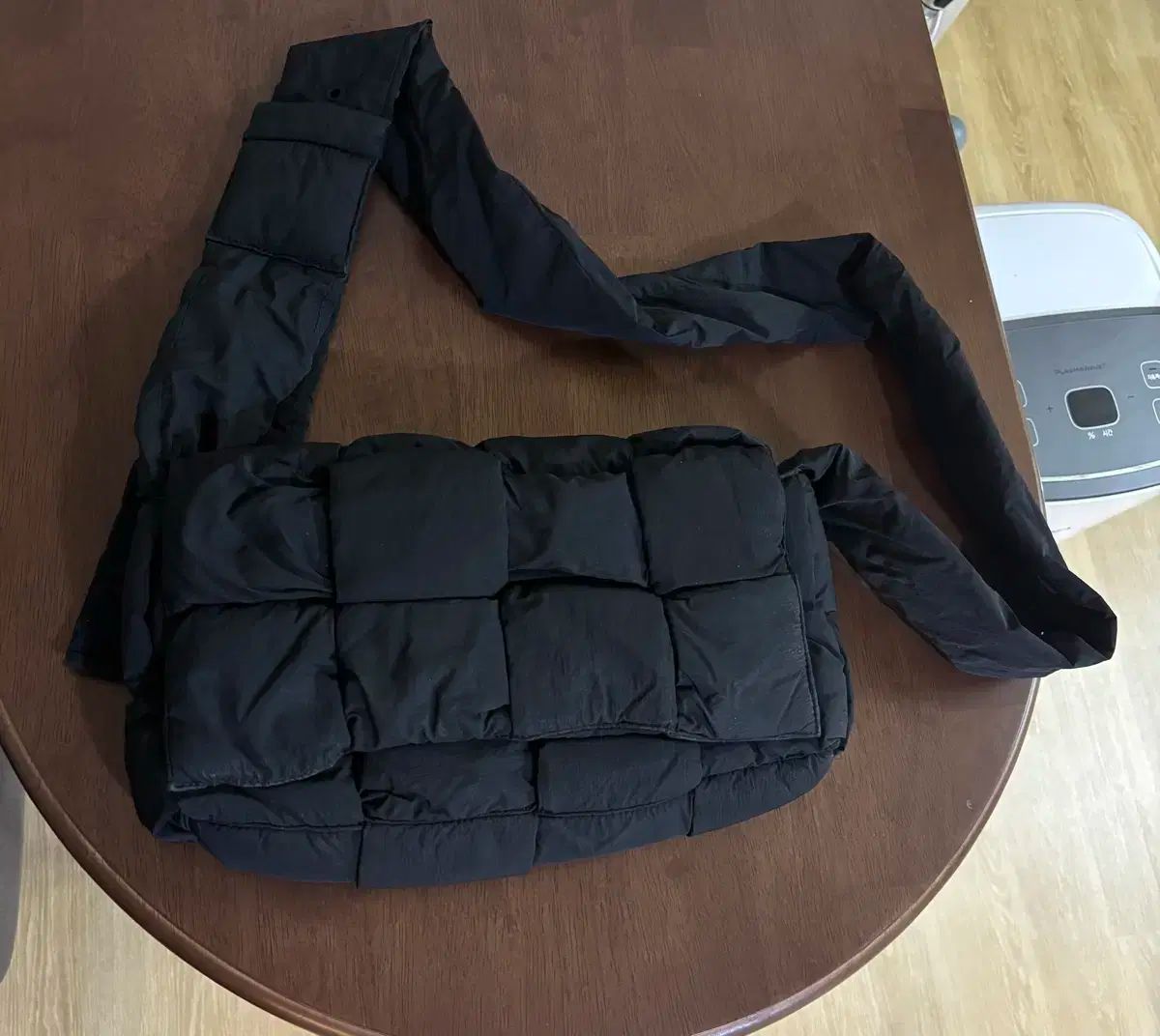 Bottega Veneta ボッテガヴェネタ ダウン カセットバッグ 販売