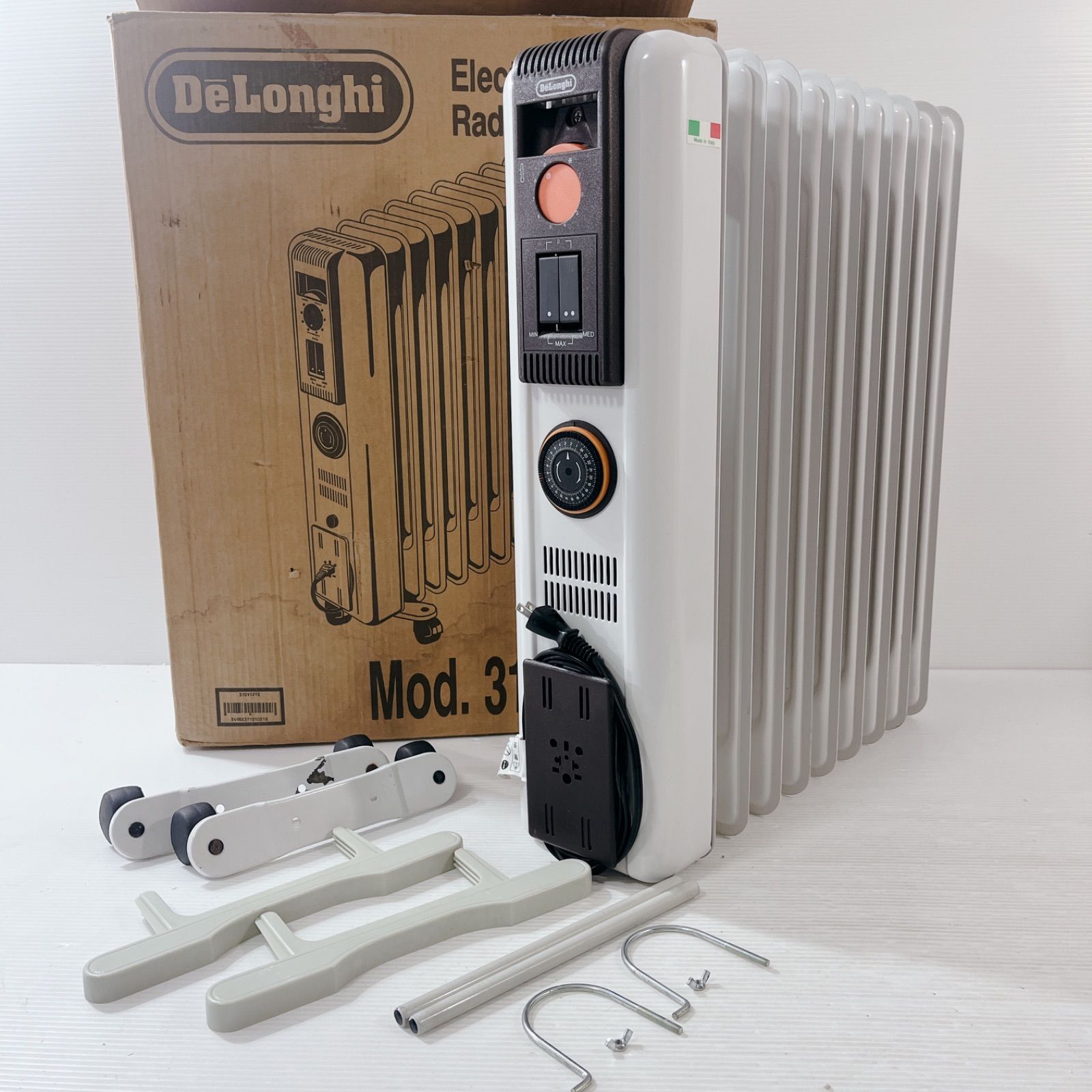 □超美品□デロンギ(DeLonghi) オイルヒーター ホワイト L字型フラット