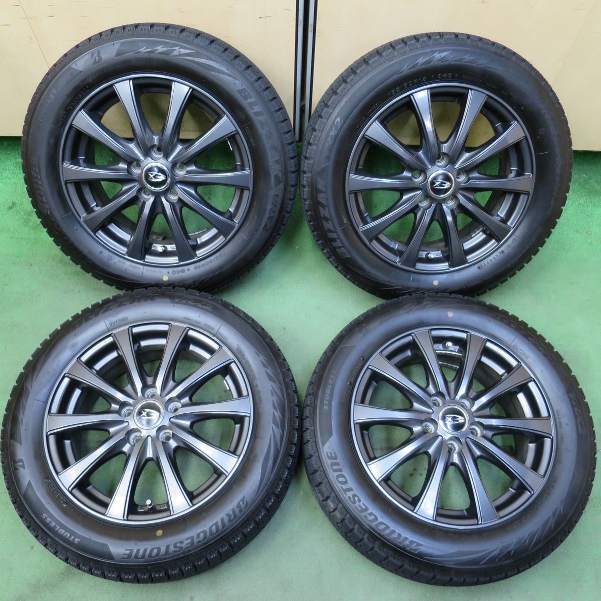 22年製新品室内保管スタッドレスブリヂストンVRX2 185/60R15　4本 22年製新品室内保管スタッドレスブリヂストンVRX2 185/60R15 4本