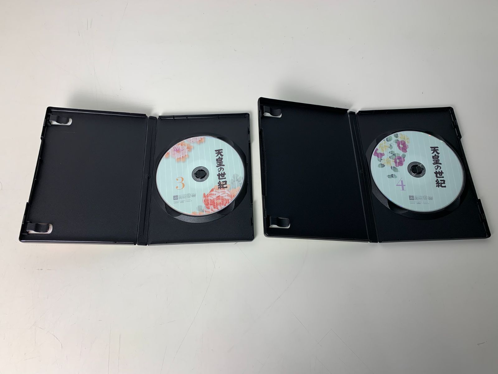 天皇の世紀 DVD-BOX〈4枚組〉 【公式通販】