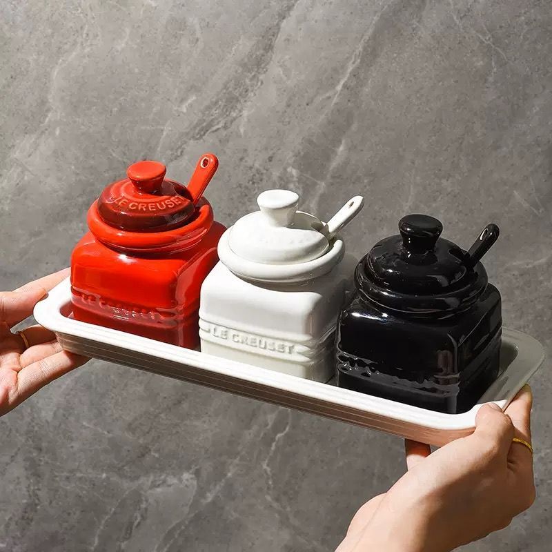 美品・新品未使用ル・クルーゼ 調味料ケース 5色 ベリー ジャム 美品・新品未使用ル・クルーゼ 調味料ケース 5色 ベリー ジャム