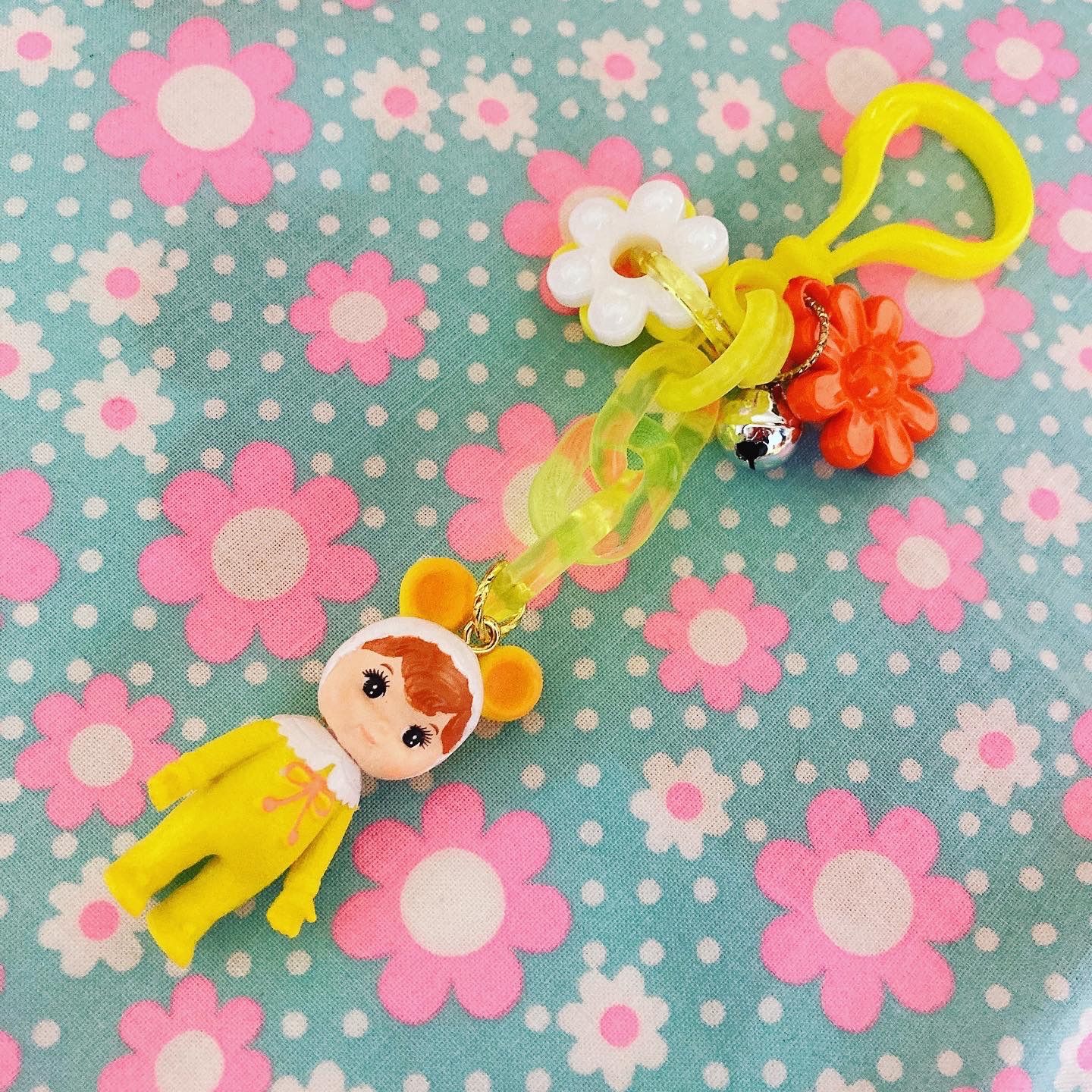 ﾊﾝﾄﾞﾒｲﾄﾞ✩昭和レトロ ﾁｬｰﾐｰちゃんｷｰﾎﾙﾀﾞｰ - メルカリ