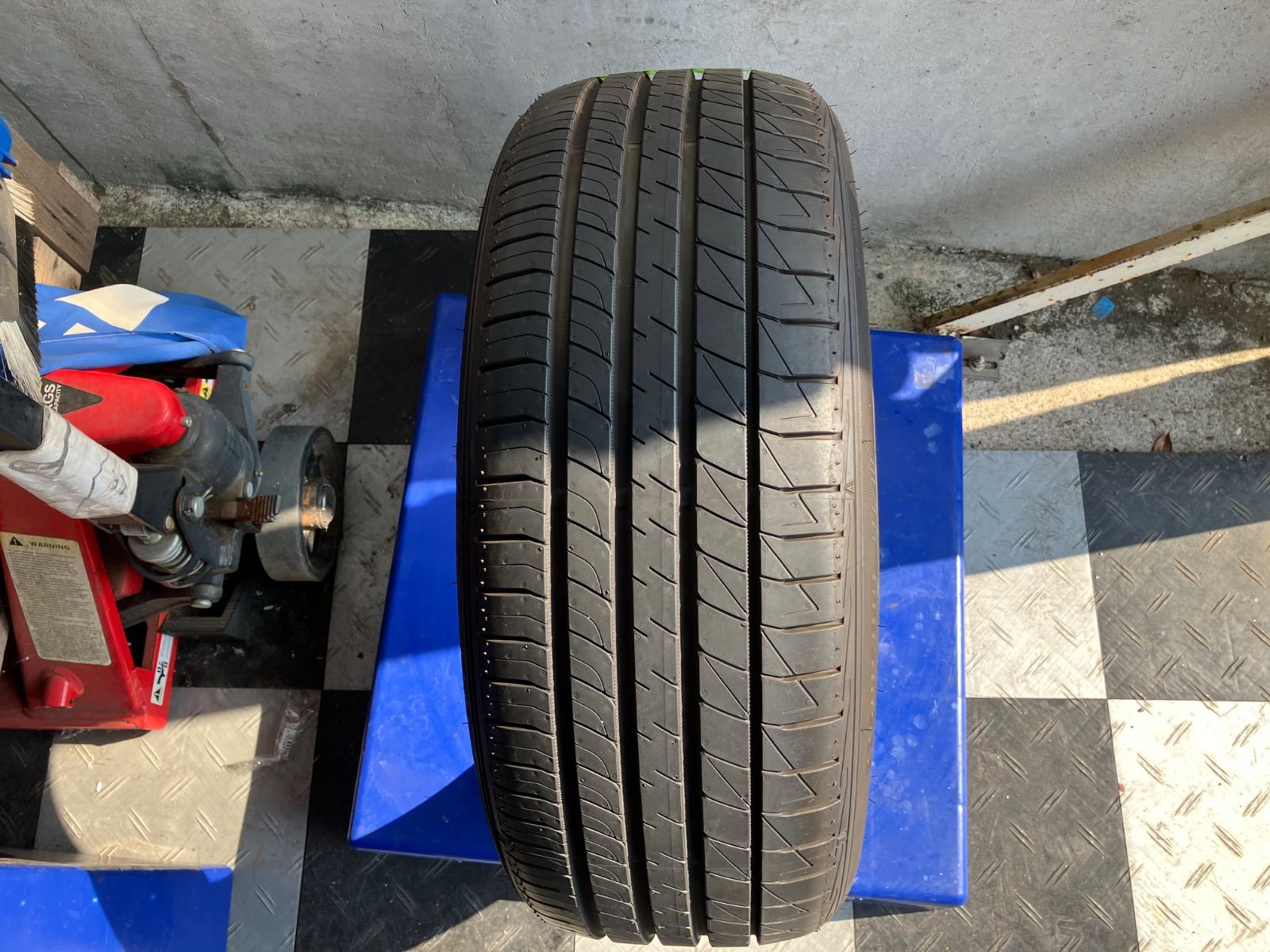 送料込み] 225/45R19 96W 2024年製 訳アリ DUNLOP LE MANS V＋ 