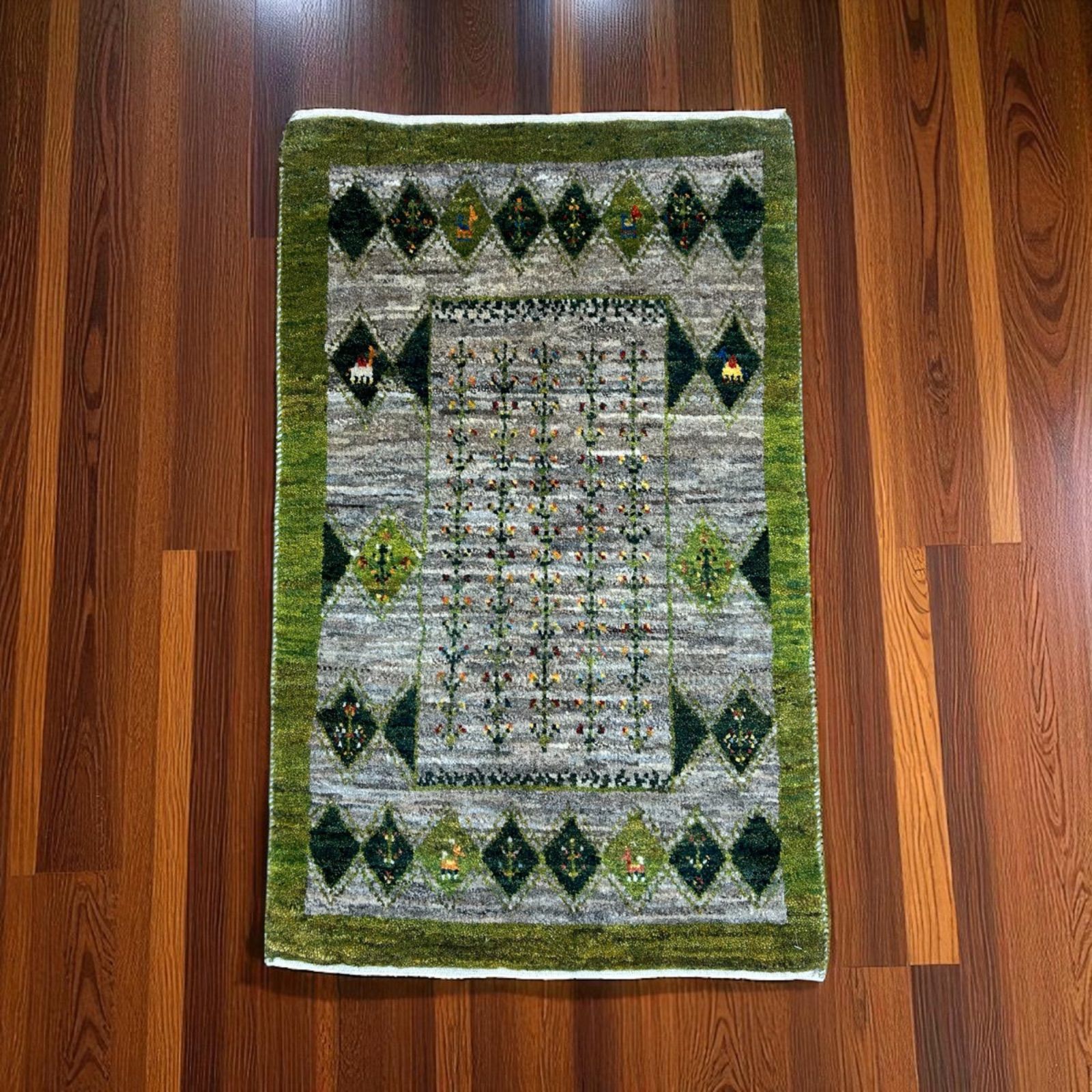 ギャッベ イラン産 手織りカーペット ルリバフ ロリ族 ルリ族 58.5×94.5cm インテリアラグ 草木染め ロリバフト ルリバフ 玄関サイズ チェリーベアギャッベ チェリーベアギャッベ60×90