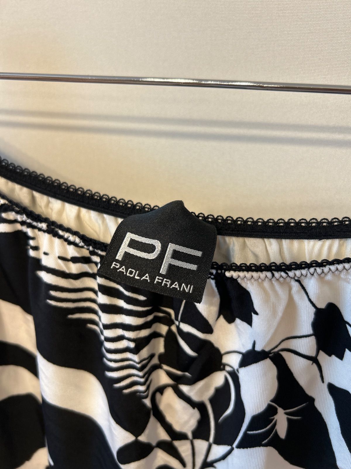 Z1389 PAOLA FRANI パオラフラーニ セットアップ スカート