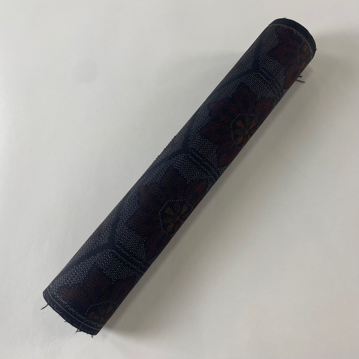 反物 秀品 大島紬 証紙有り 亀甲 華文 墨色 正絹 【中古
