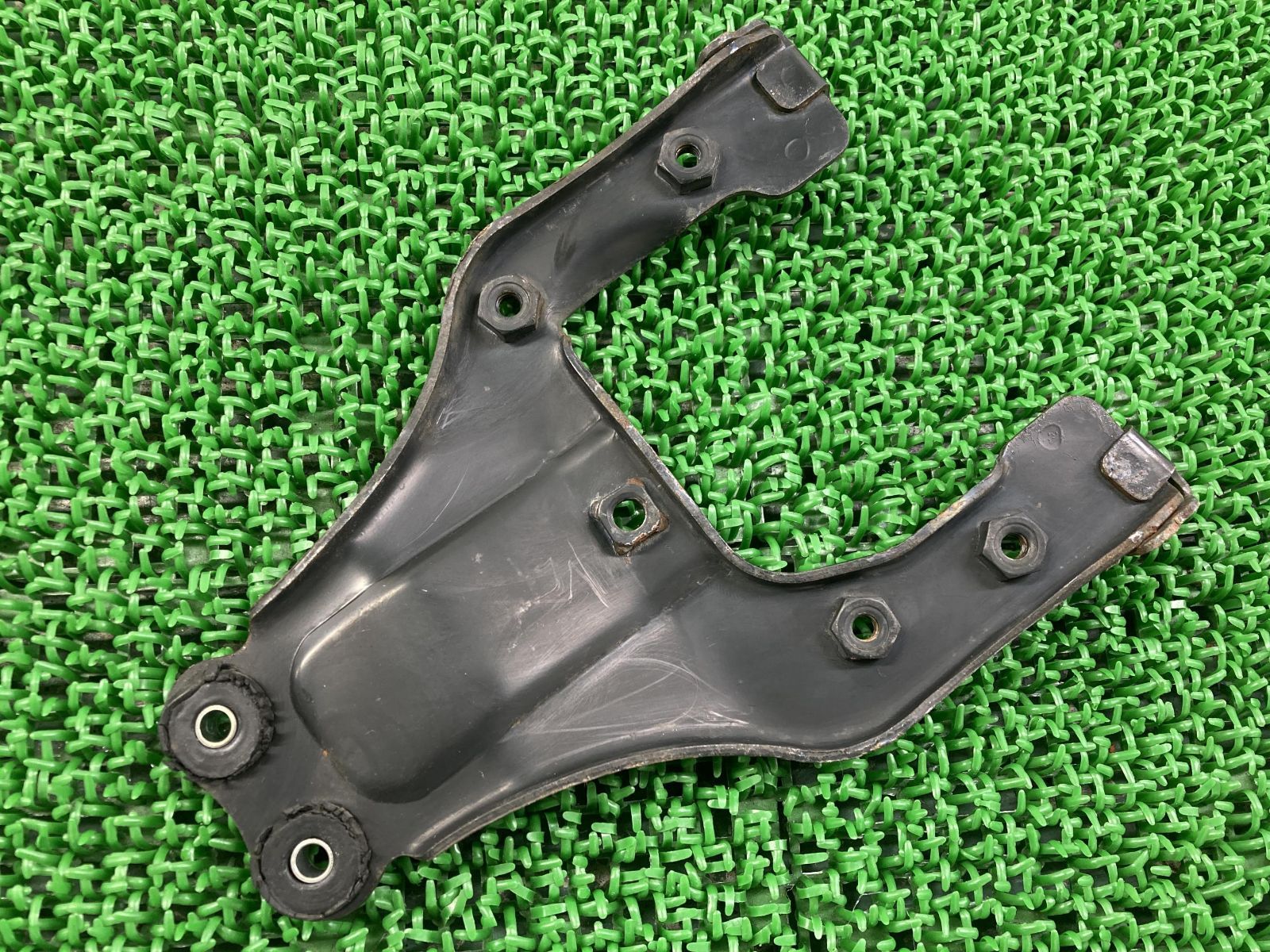 SR400 ヘッドライトステー 右 ヤマハ 純正 バイク 部品 1JR RH01J RH03J 曲がり無し コンディション良好 車検 Genuine:22307292