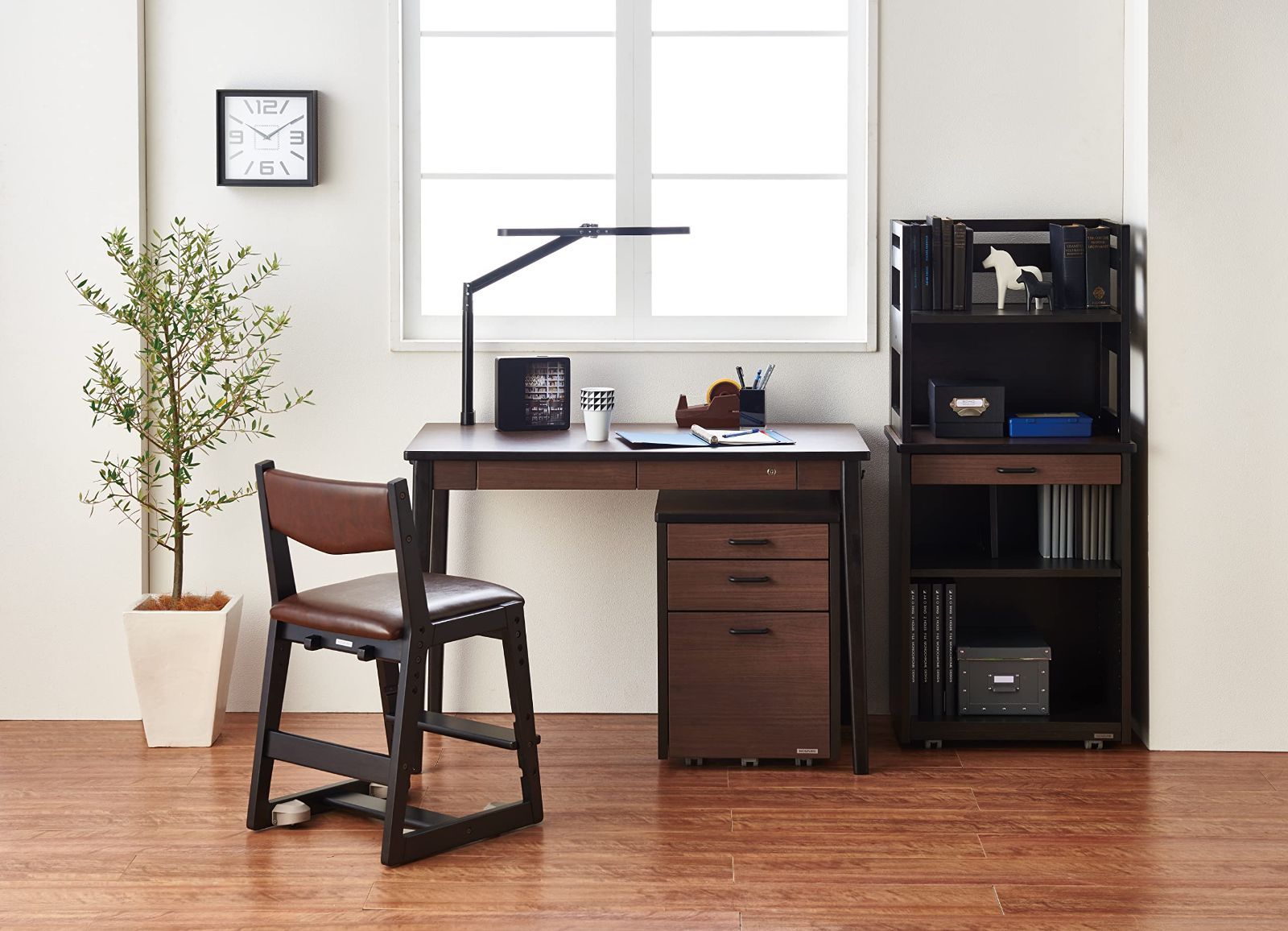 サイズ W422×D453×H585mm