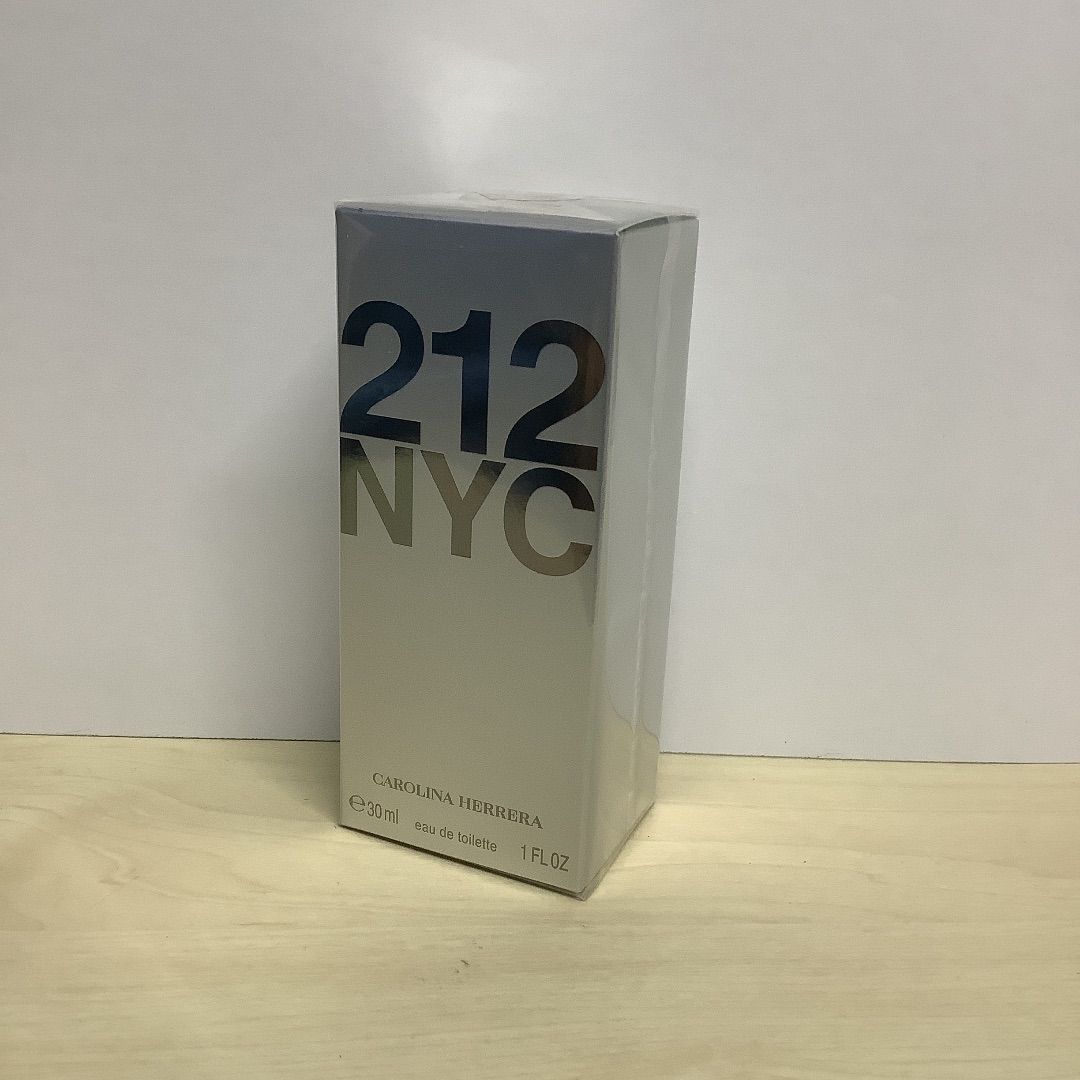 新品未開封 CAROLINAHERRERA キャロライナヘレラ212 オードトワレ 30ml