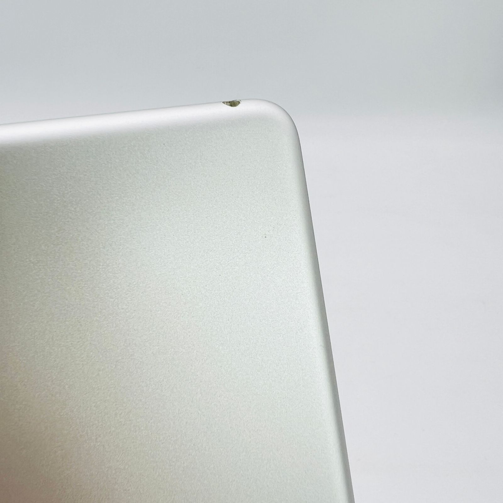 iPad (第九世代) MK2L3J/A シルバー 64GB 最 安値 価格アウトレット