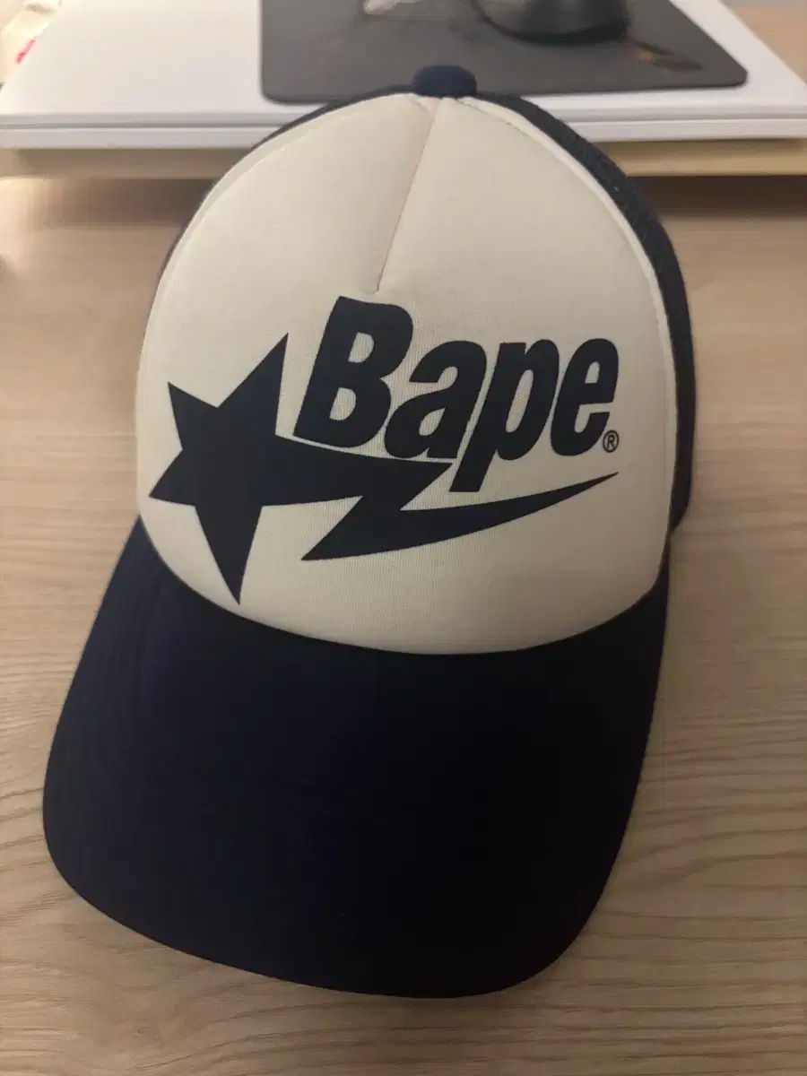 BATHING APE