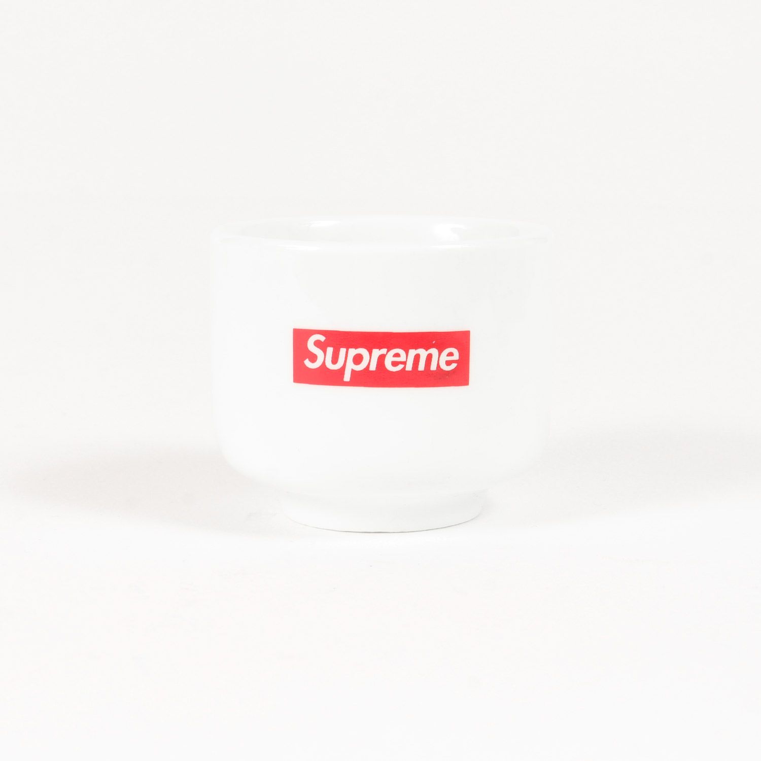 Supreme 17aw Sake Set シュプリーム 徳利 お猪口 白 box logo 新品未使用品 激レア 酒セット 国内正規 とっくり 新品同様 Supreme シュプリーム 17AW とっくり \u0026 おちょこ セット Sake