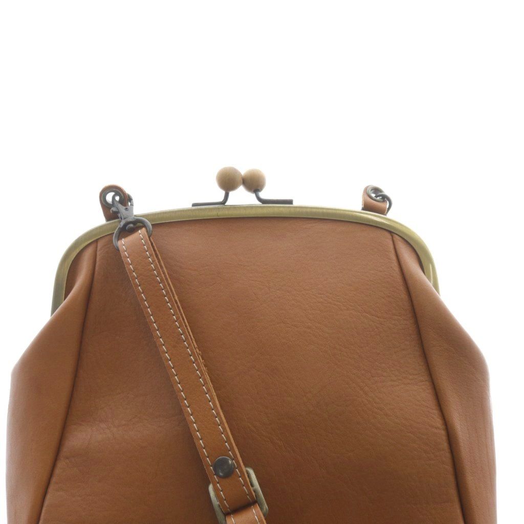 【美品】kanmi. がま口 ショルダーバッグ レザー ブラウン ドロップツリー コンパクトで軽いショルダーバッグ「ドロップツリー がま口 ワン
