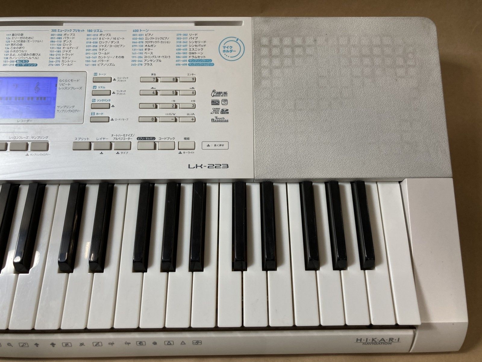 ☆ CASIO 光ナビゲーションキーボード LK-223 カシオ 電子キーボード61