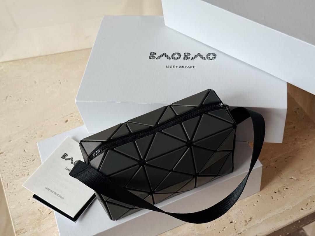 BAOBAO Issey Miyake CUBOID ショルダーバッグ-WT0輸入