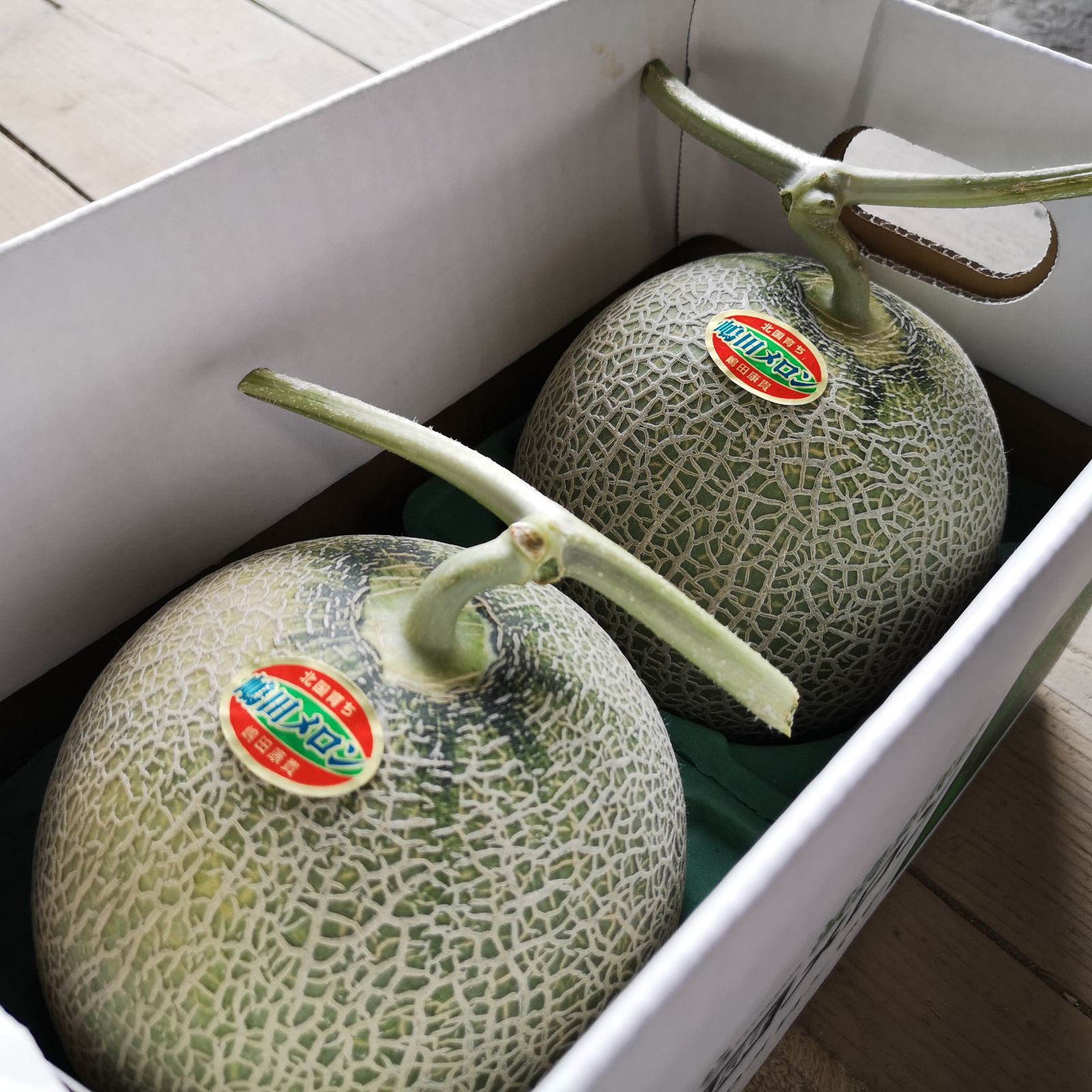 北海道富良野メロン 赤肉 8玉 ✖︎2箱有機肥料 農家直送(5) 北海道 富良野メロン赤肉1.4kg超✖︎2玉✖︎4箱有機肥料超減農薬