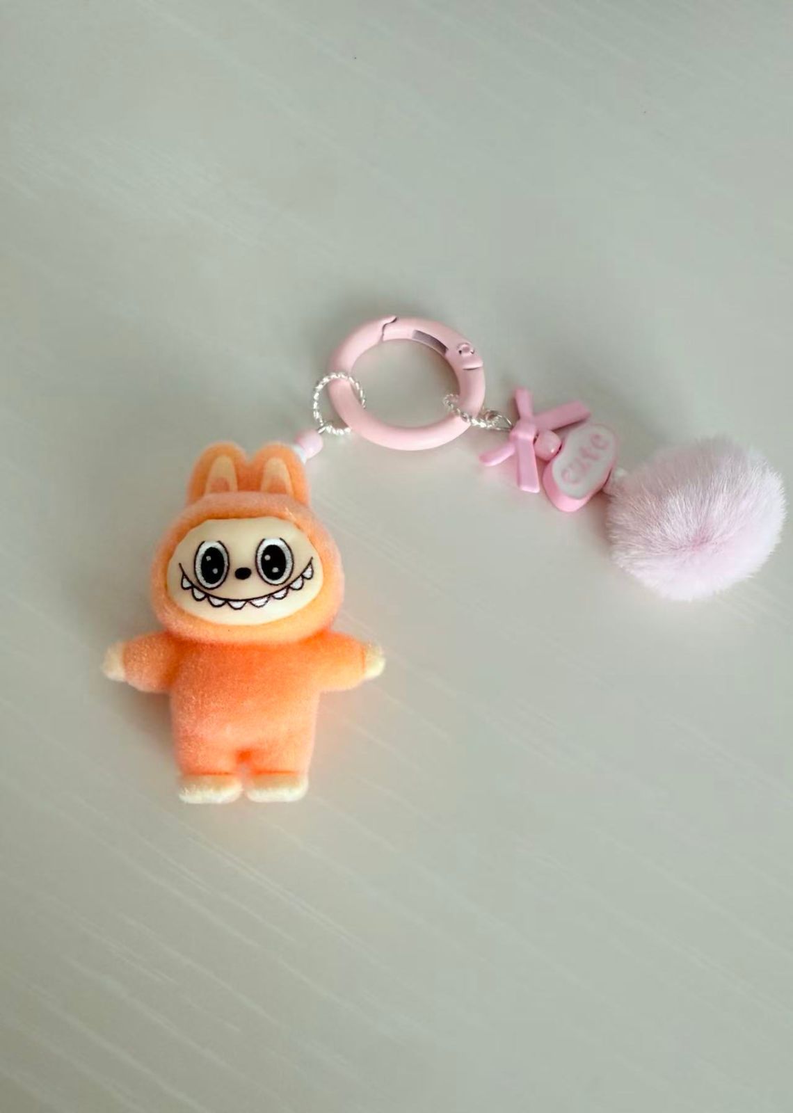 2個セット ラブブ Labubu キーホルダー ミニ ポンポンリボン付き