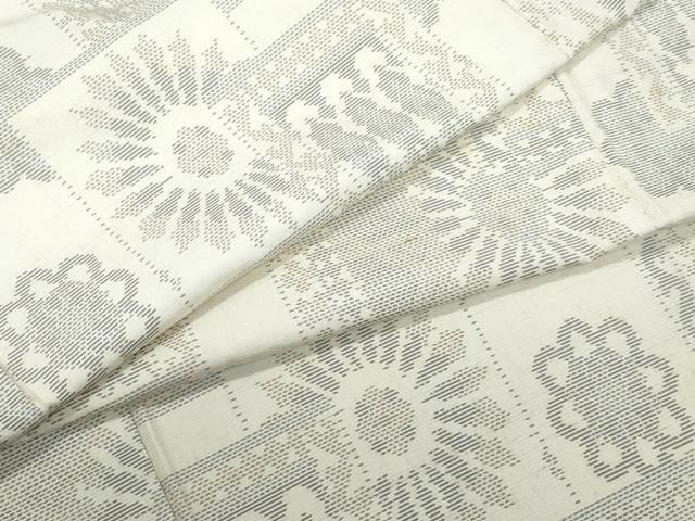 平和屋着物●本場大島紬　白大島　吉祥花文　正絹　逸品　CAAU9687vf 平和屋着物○本場大島紬 白大島 吉祥花文 正絹 逸品 CAAU9687vf - メルカリ