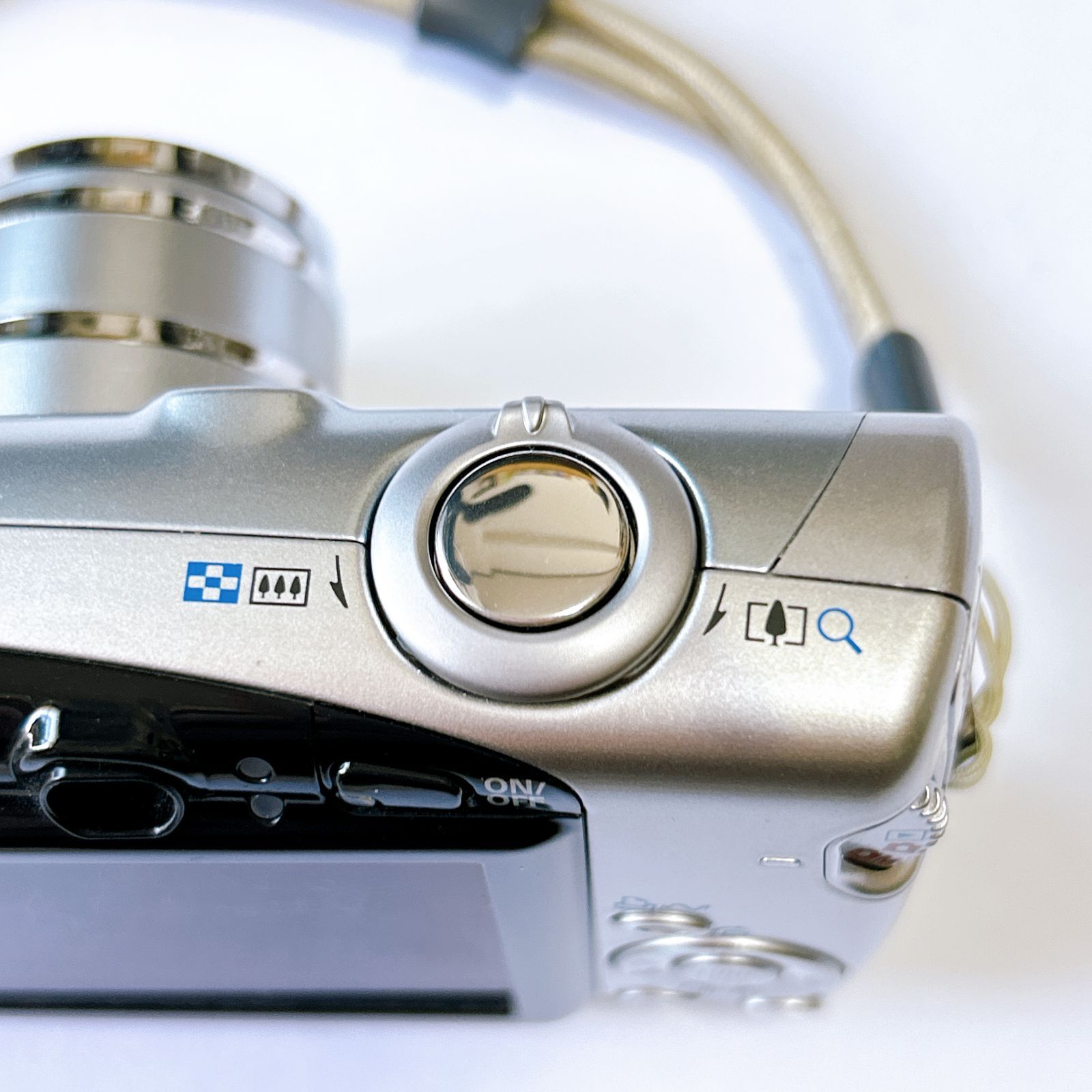 Canon IXY800 IS シルバー ジャンク 動作未確認 コンデジ Canon IXY800