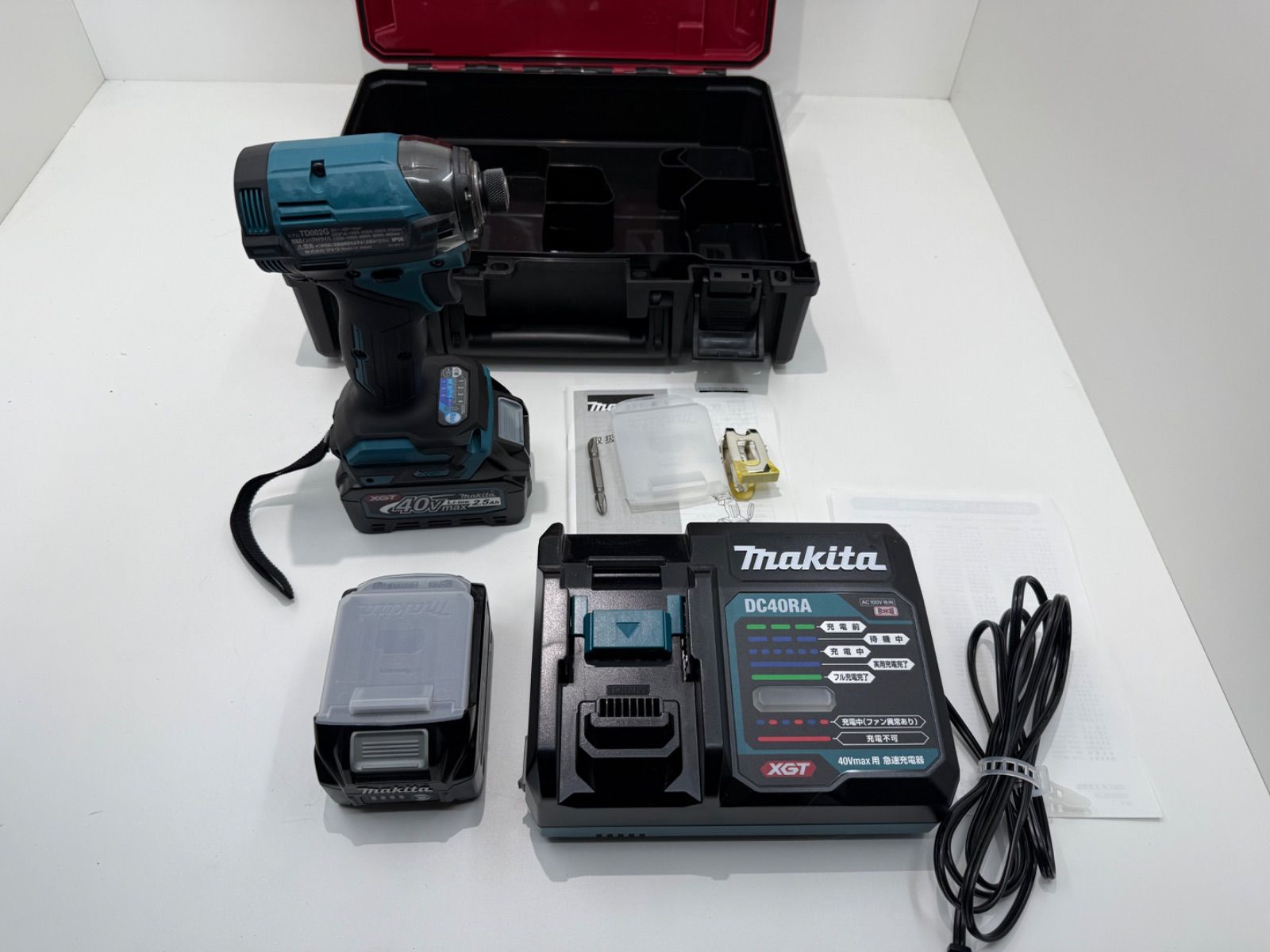 マキタ充電式インパクトドライバーTD002GRDX