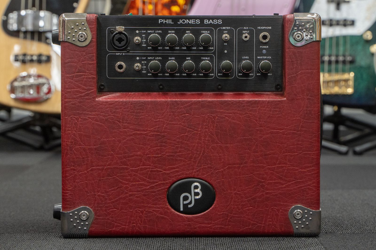 超美品】Ampeg BassAmp BA-115HP 220W ベースアンプ