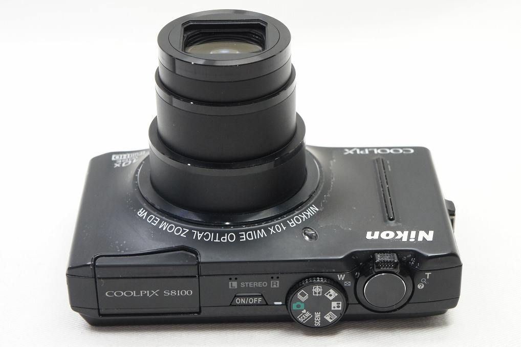 コンパクトデジタルカメラ