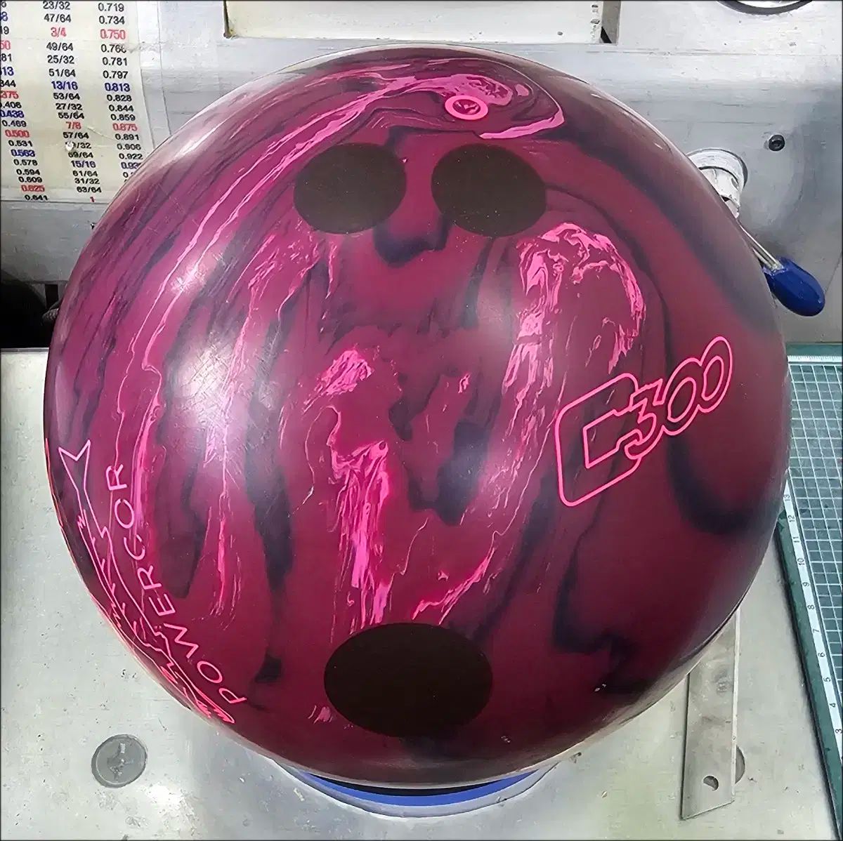 CUDA POWERCOR ボウリングボール 15ポンド CUDA POWERCOR ボウリングボール 15ポンド